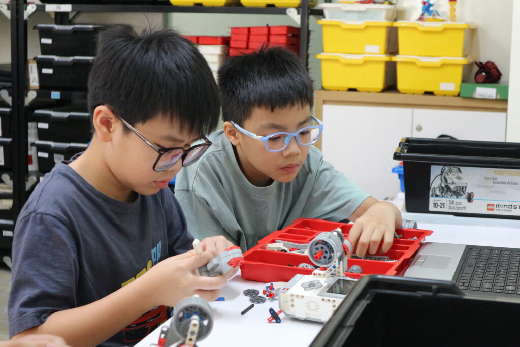 Crefus – Sáng Tạo Robot